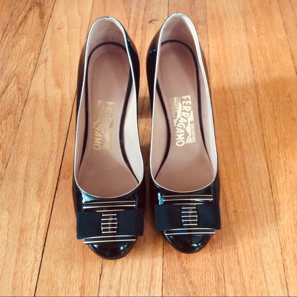 Salvatore Ferragamo Shoes - Salvatore Ferragamo Black Patent Pump